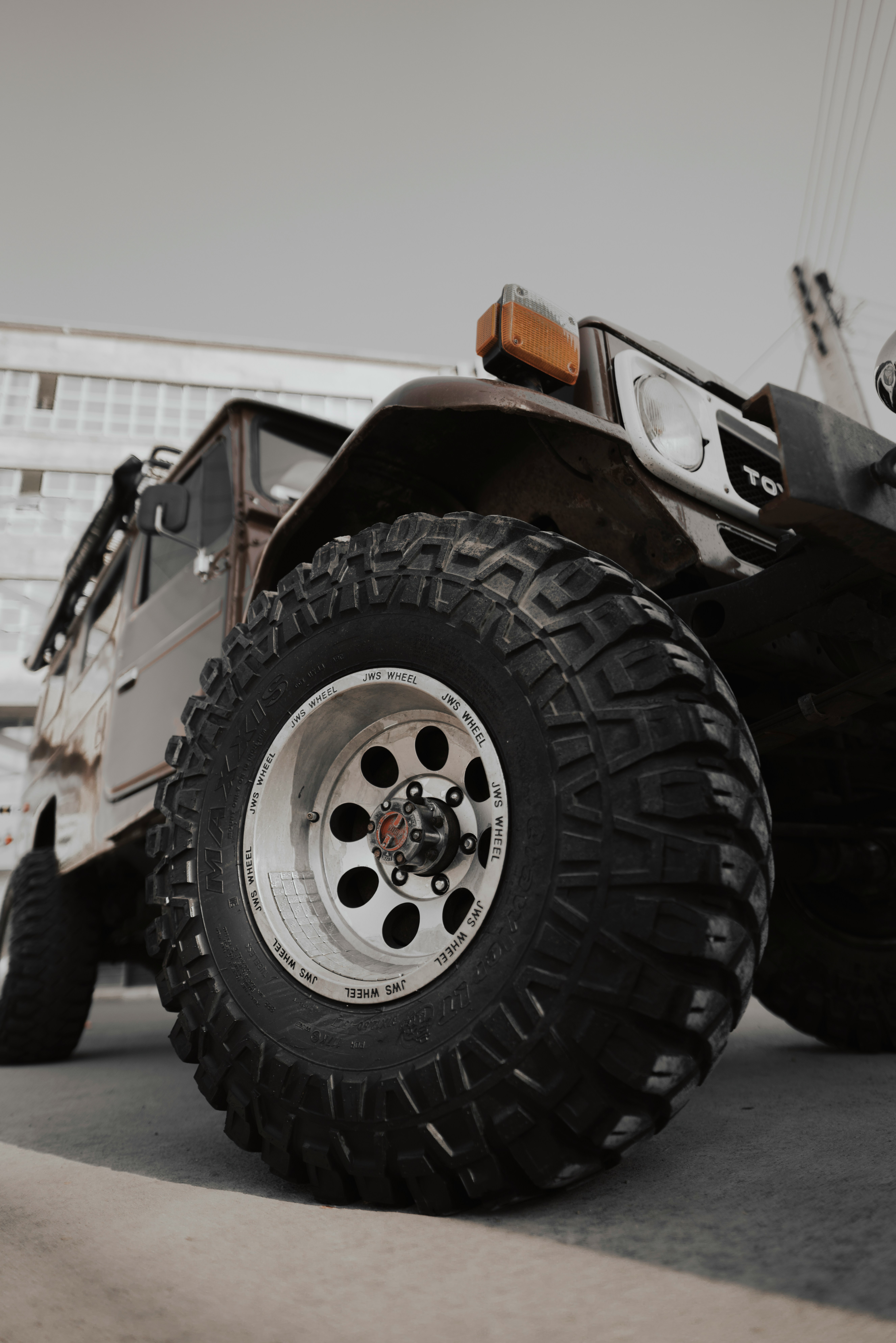 4x4 and SUV Tyre Services